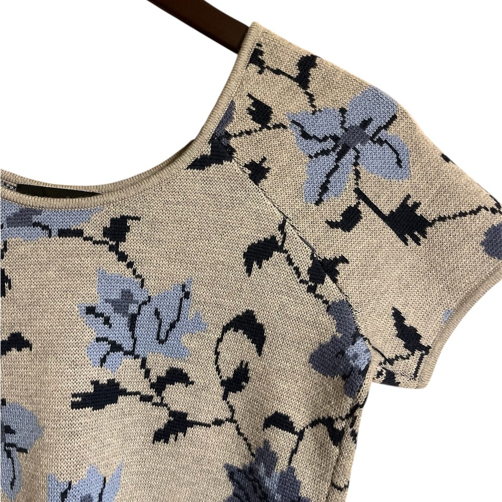 Club Monaco Floral Crew Neck Sweater in Gray and Blue - Picture 3 of 11